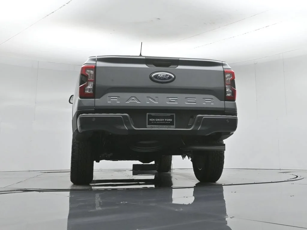 New 2026 Carbonized Gray Metallic Ford XLT image 46