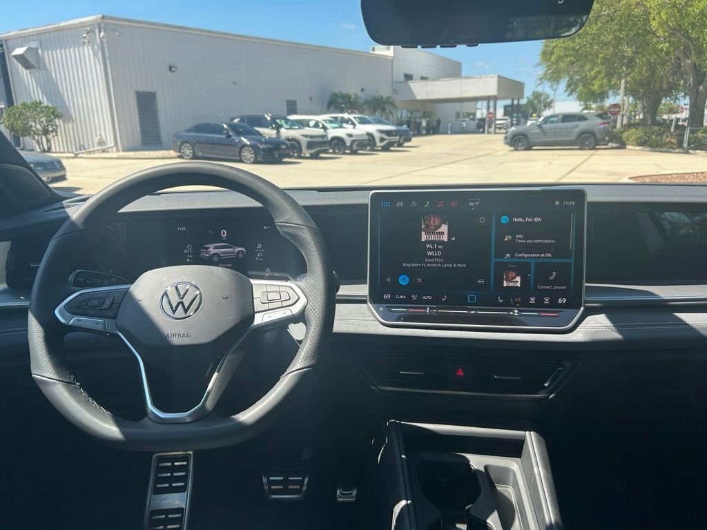 New 2026 White/off-white Volkswagen 2.0T SE R-Line Black image 53