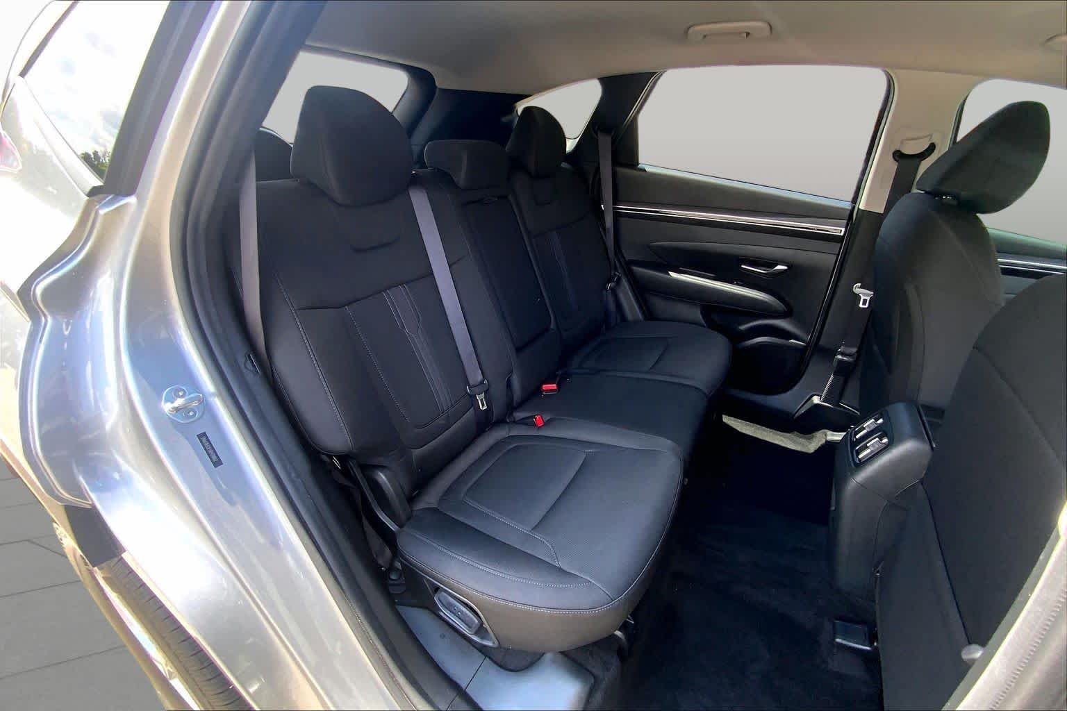 Used 2024 Shimmering Silver Hyundai SEL image 20