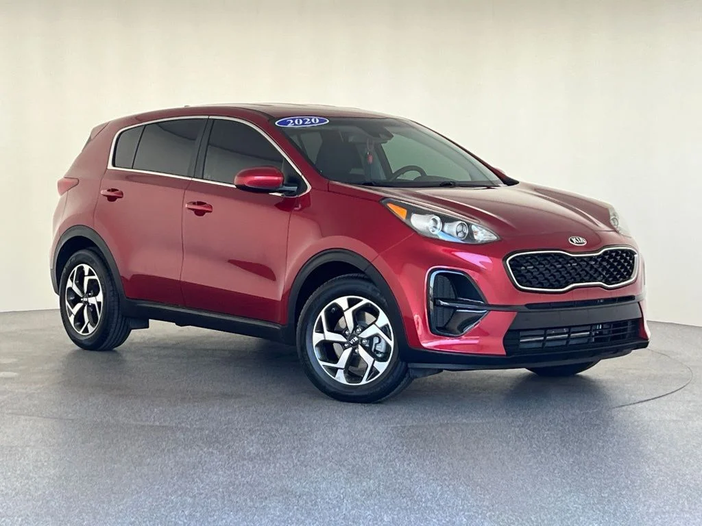 Used 2020 Red Kia LX image 36
