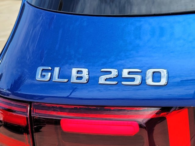 2025 Mercedes-Benz GLB Base - Photo 42