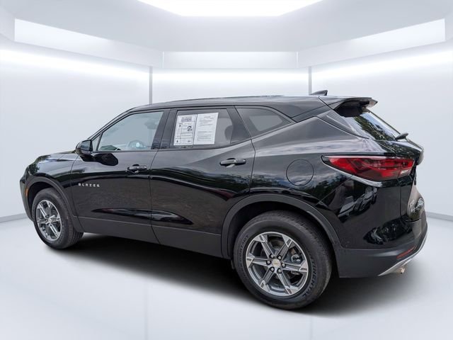 Used 2025 Black Chevrolet LT image 5