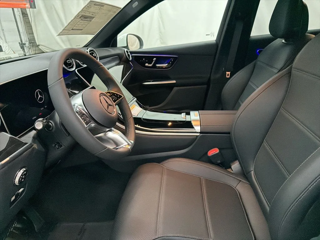 Used 2026 White Mercedes-Benz GLC 300 image 14