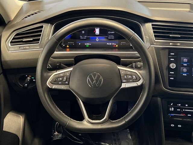 Certified Used 2022 Black Volkswagen 2.0T SE image 18