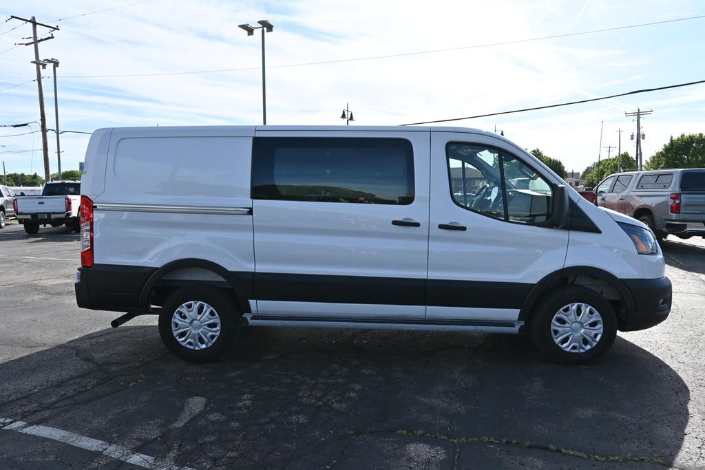 Used 2025 Oxford White Ford Base image 8