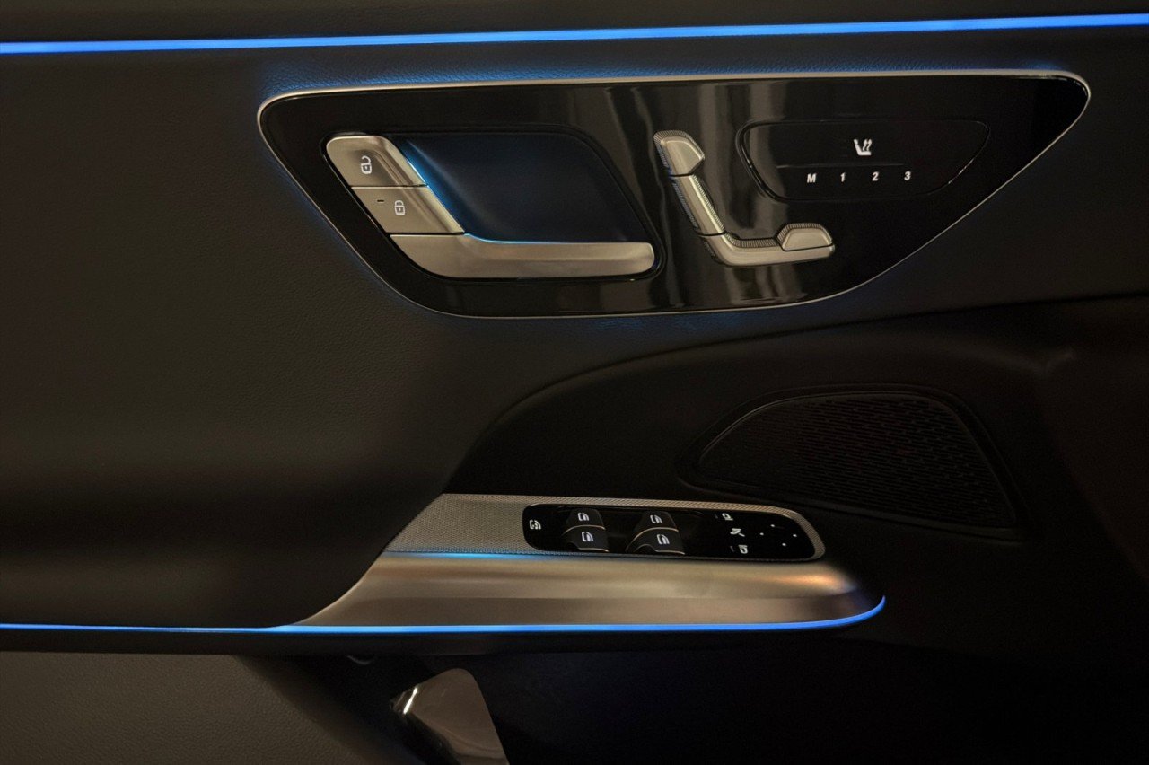 New 2027 Polar White Mercedes-Benz E 450 4MATIC® Sedan image 10