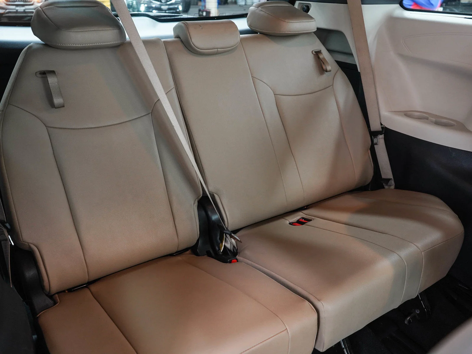 Used 2021  Toyota LE image 14
