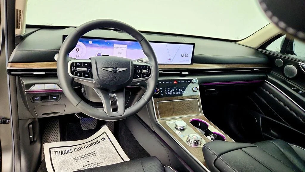Used 2025 Storr Green Genesis 2.5T Prestige AWD image 13