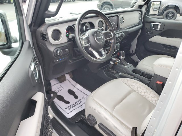Used 2023 Silver Jeep Sahara 4xe image 12