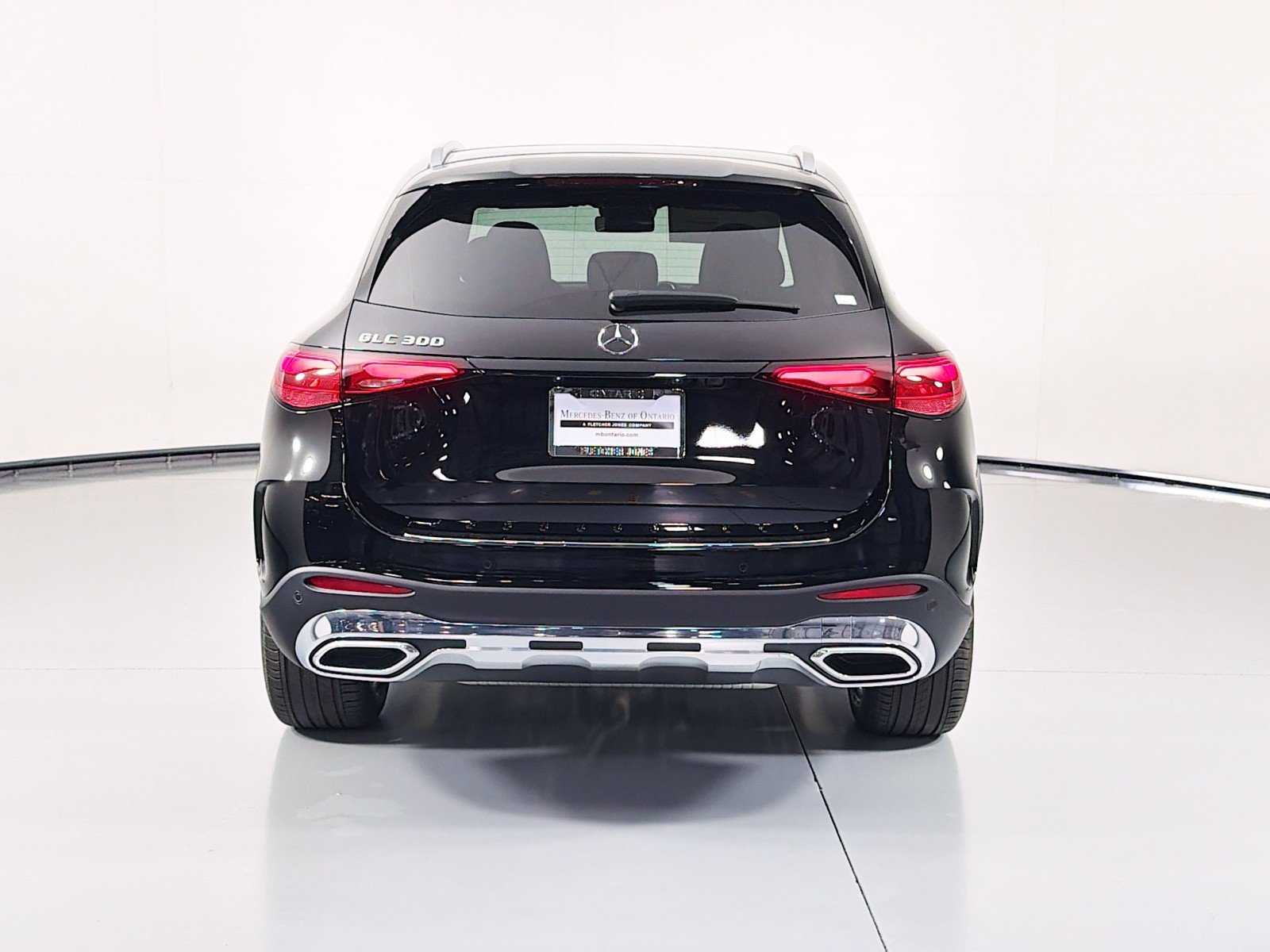 New 2026 Black Mercedes-Benz GLC 300 SUV image 3