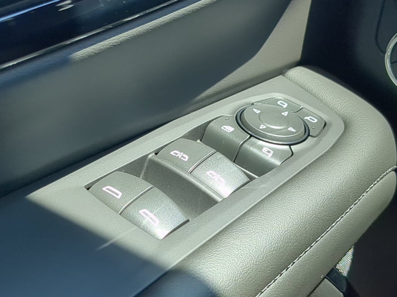 New 2026 Summit White Chevrolet Z71 image 24