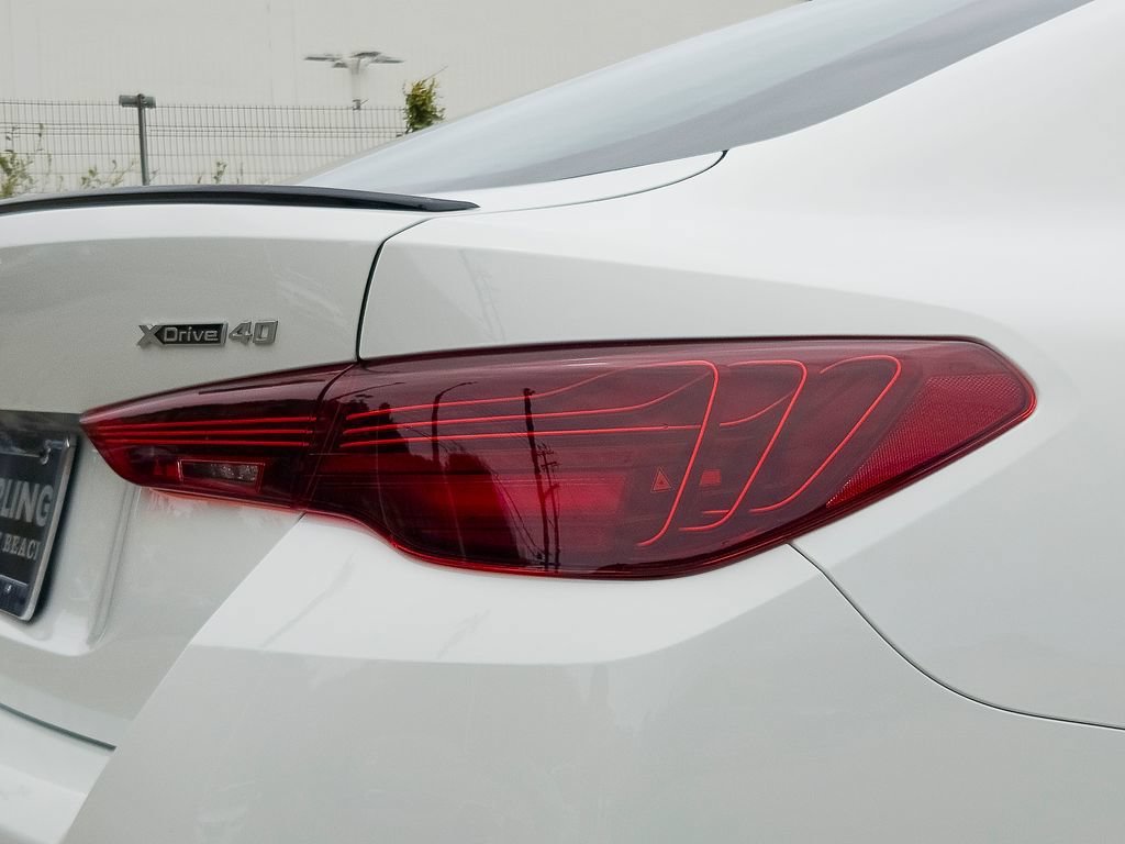 New 2026 Alpine White BMW xDrive40 image 5