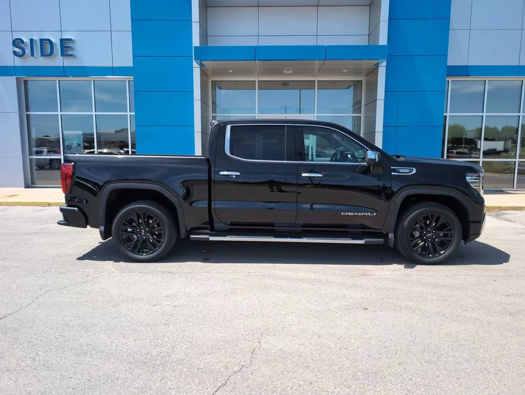 2024 GMC Sierra 4WD Crew Cab Short Box Denali's photo