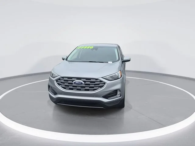 Used 2024 Silver Ford Titanium image 3