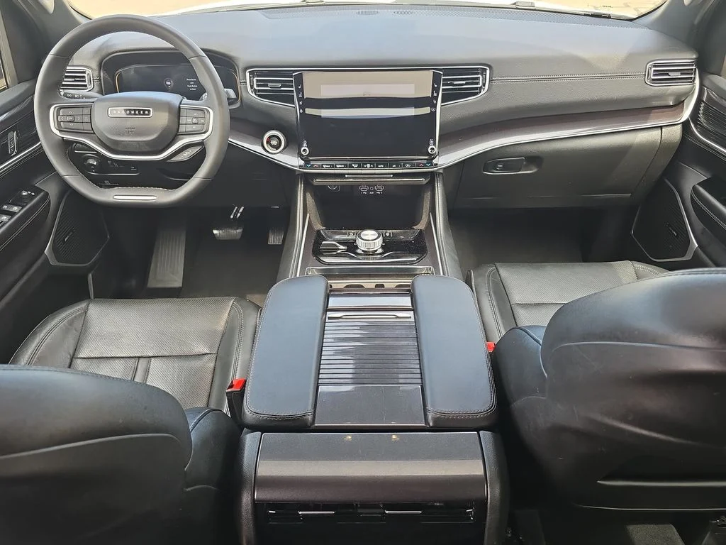 Used 2023 White Jeep Base image 32
