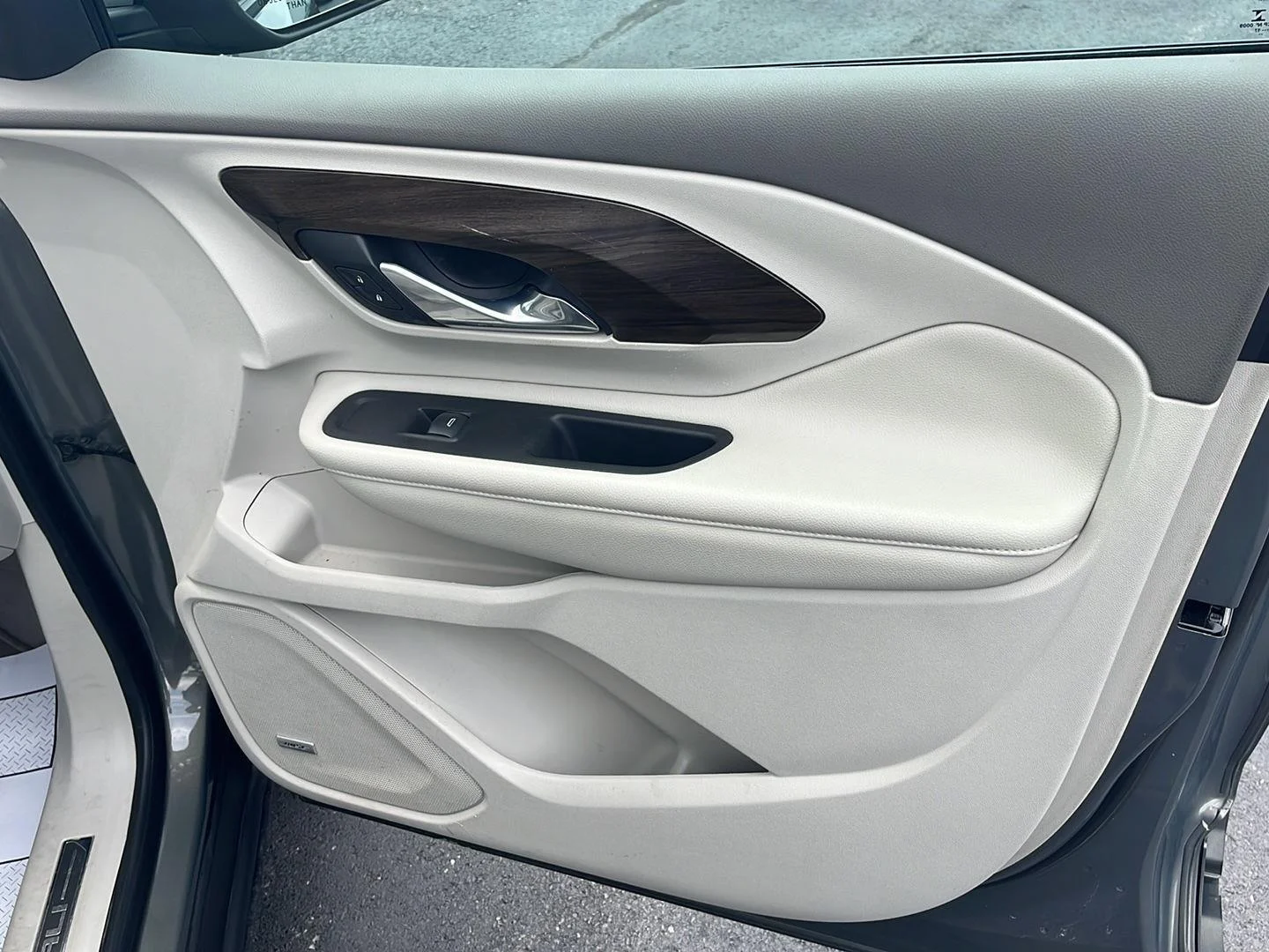 Used 2018 MINERAL METALLIC GMC Denali image 29