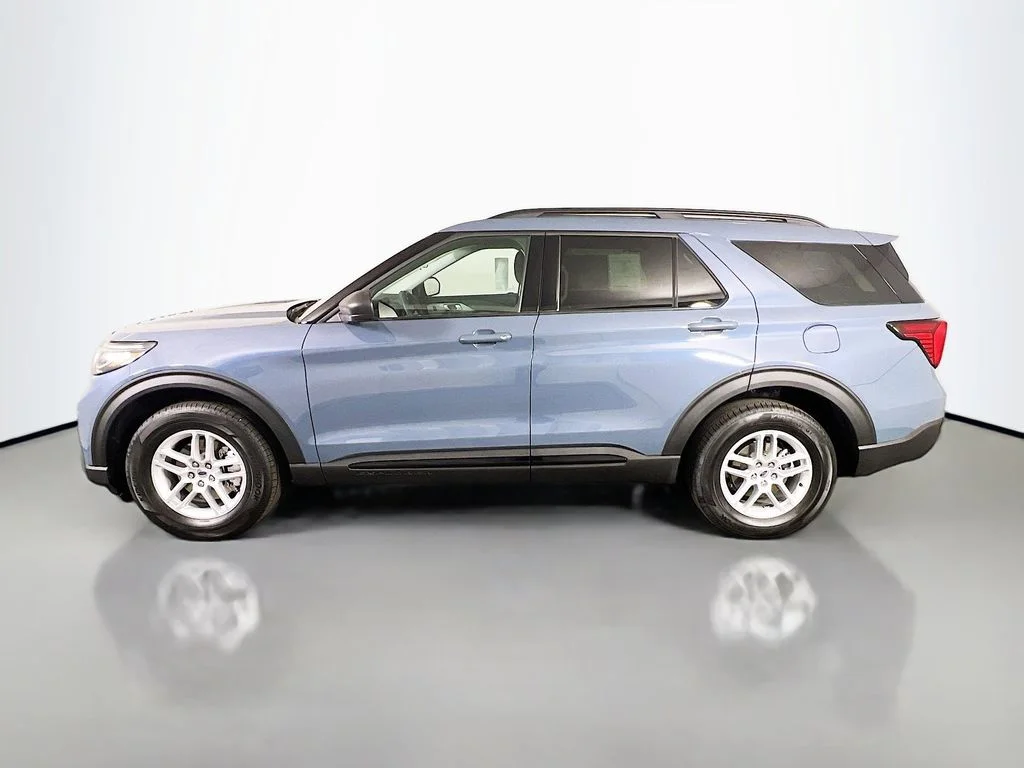 New 2026 Vapor Blue Metallic Ford Active image 6