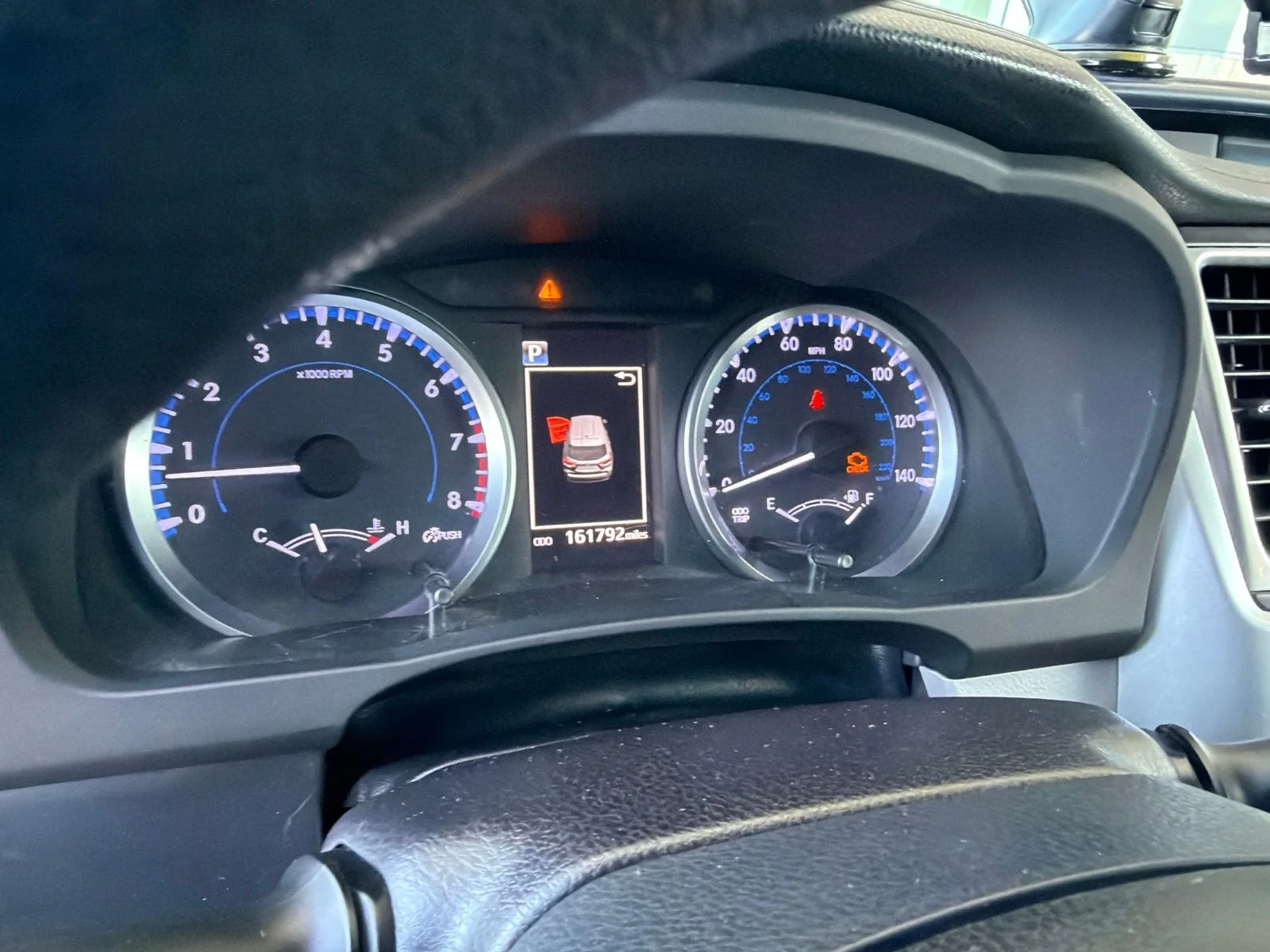 Used 2018 Silver Toyota LE image 6