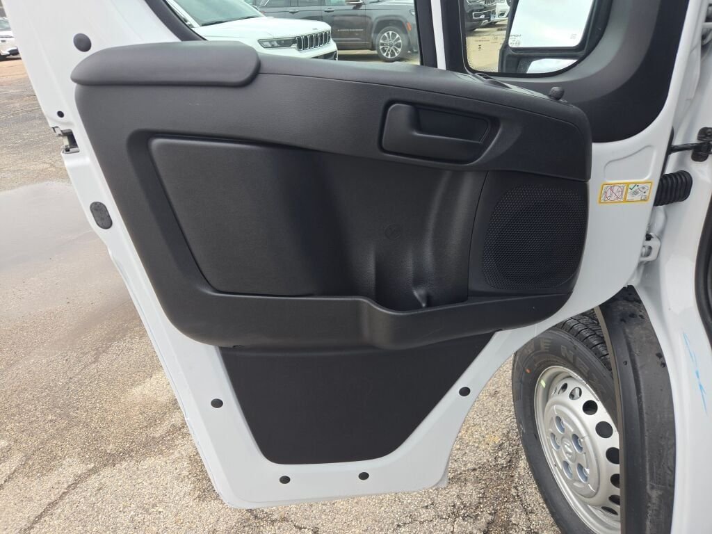 New 2026 Bright White Clear-Coat Exterior Paint RAM Base image 16