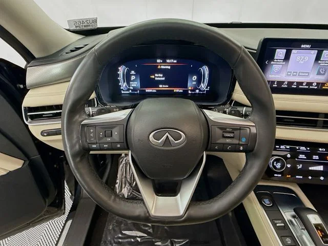 Used 2023 Black INFINITI LUXE image 11