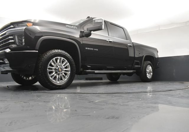 Used 2022 Black Chevrolet High Country image 21