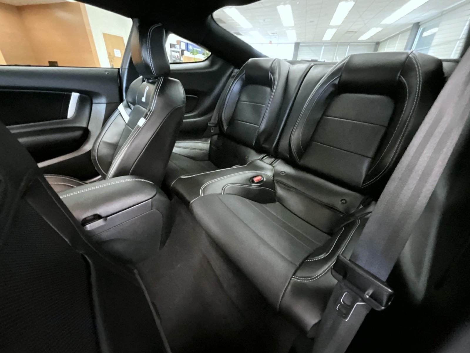 Used 2021 White Ford Shelby GT500 image 19