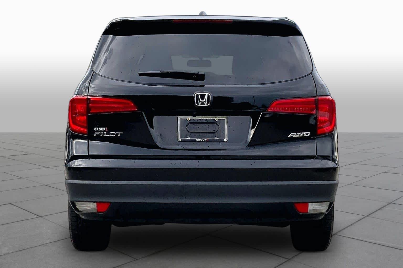 Used 2018 Crystal Black Pearl Honda EX-L image 5