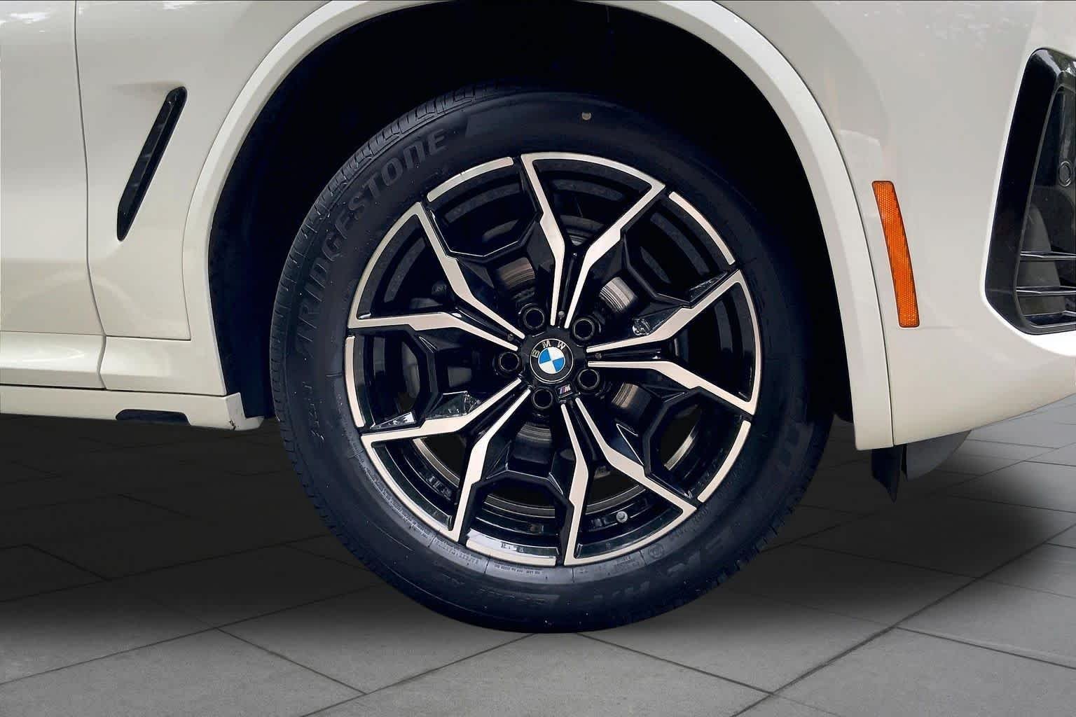 Used 2024 Alpine White BMW xDrive30i image 10
