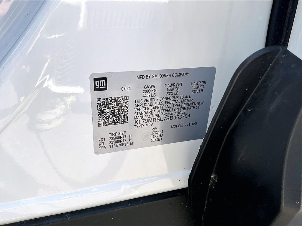 Used 2025 Summit White Chevrolet LT image 35