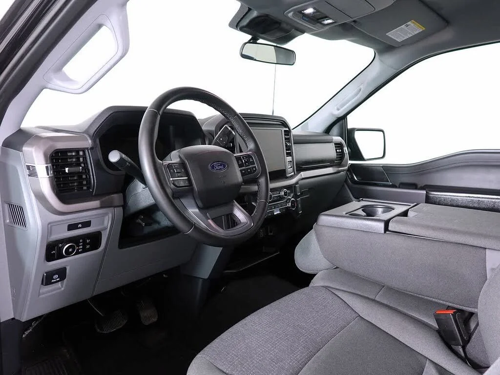 2025 Ford F-150 XLT - Photo 10
