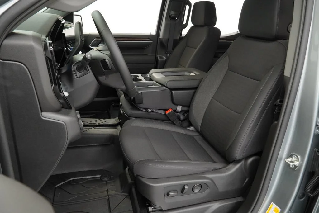 New 2026 Sterling Gray Metallic Chevrolet LT image 7
