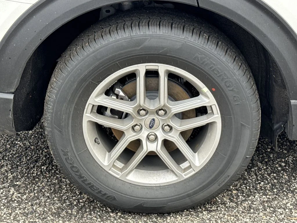 New 2026 Star White Metallic Tri-Coat Ford Active image 18