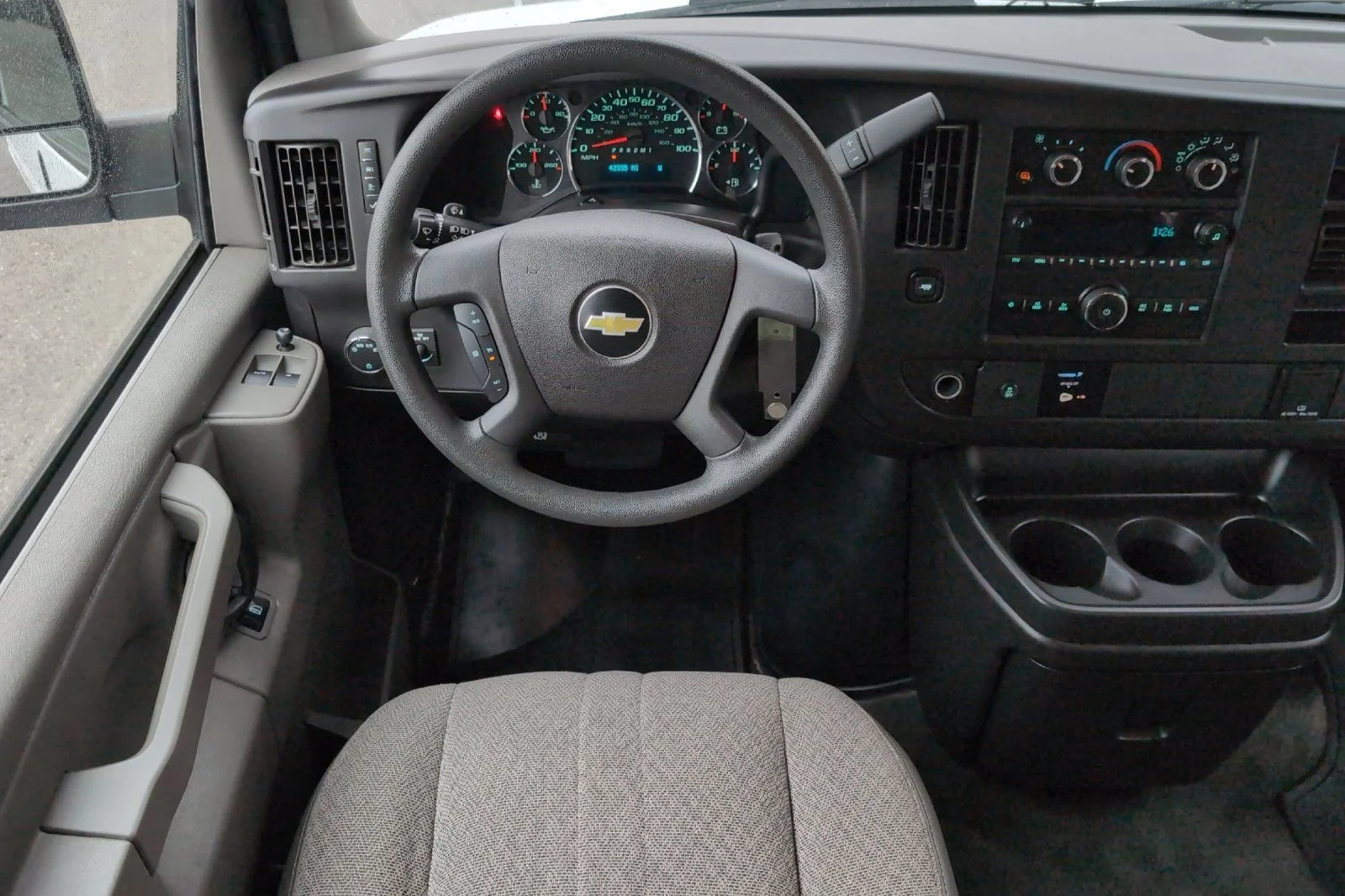 Used 2017 SUMMIT WHITE Chevrolet LT image 15
