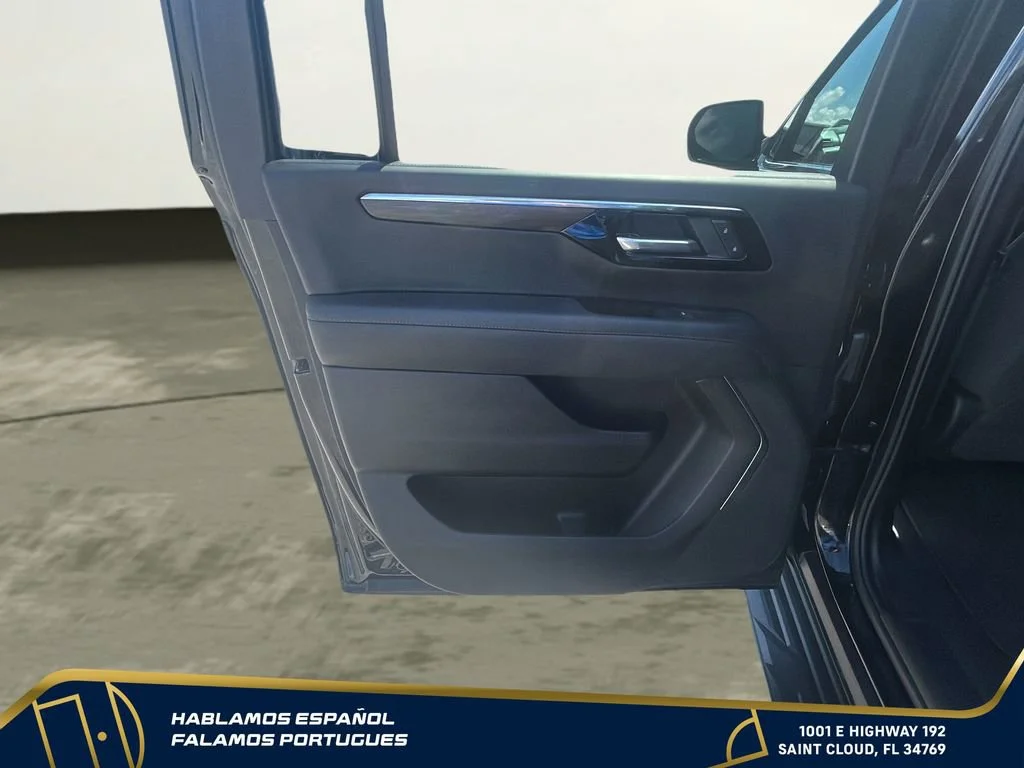 Used 2025 Black Chevrolet LS image 25