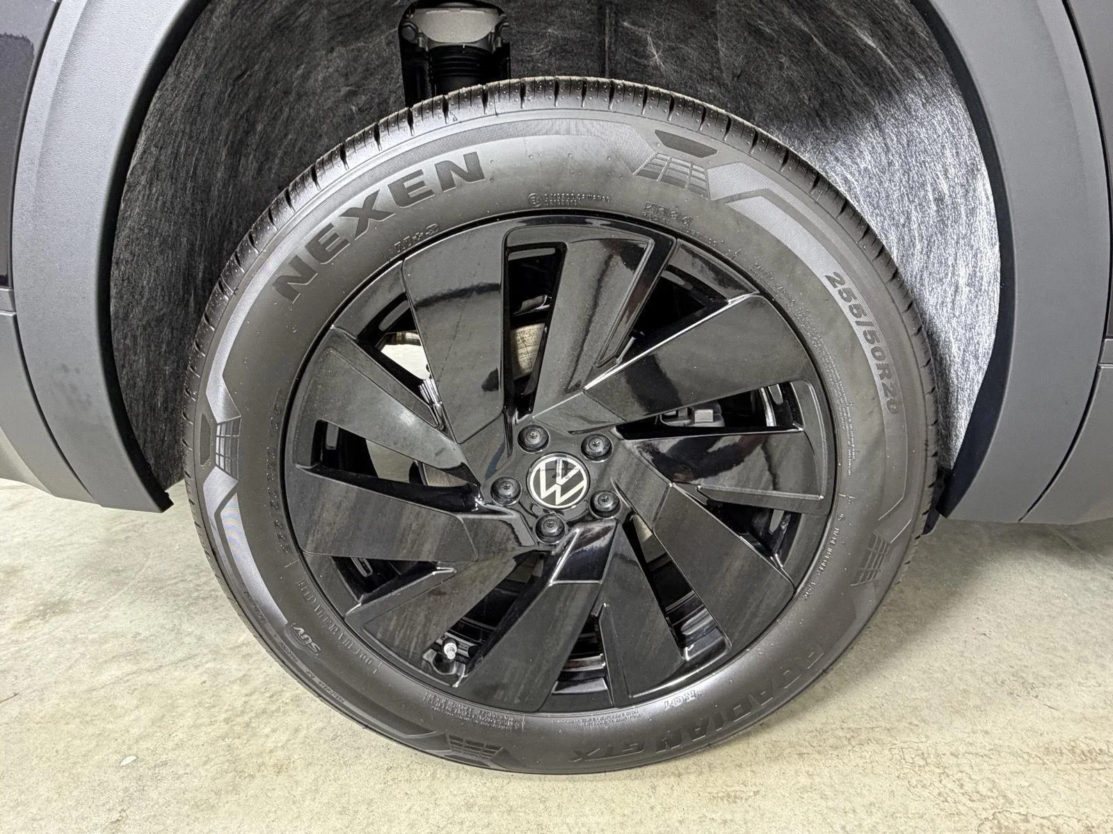 New 2026 Deep Black Pearl Volkswagen 2.0T SE w/Technology image 18