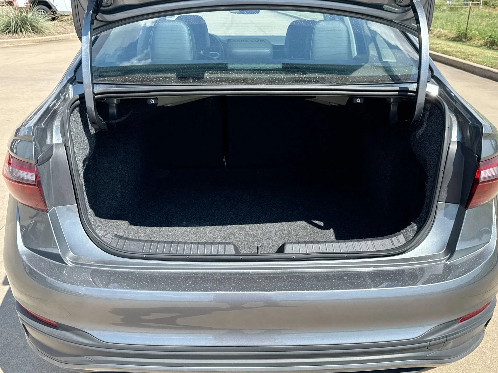 Used 2025 Gray Volkswagen SE image 22
