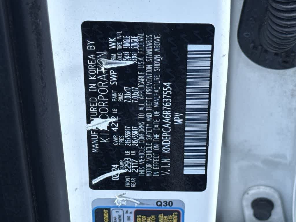 Used 2024 Snow White Pearl Kia LX image 29
