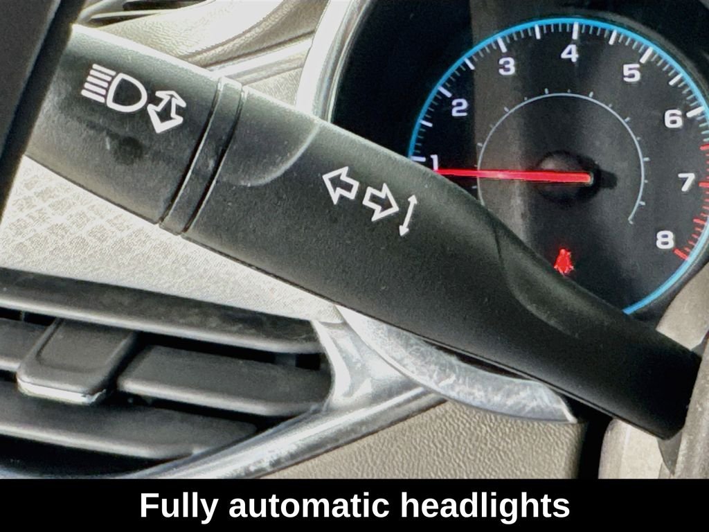 Used 2021 Northsky Blue Metallic Chevrolet LT image 13