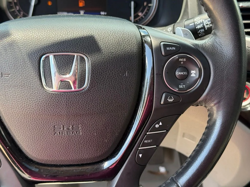 Used 2018 Blue Honda Elite image 16
