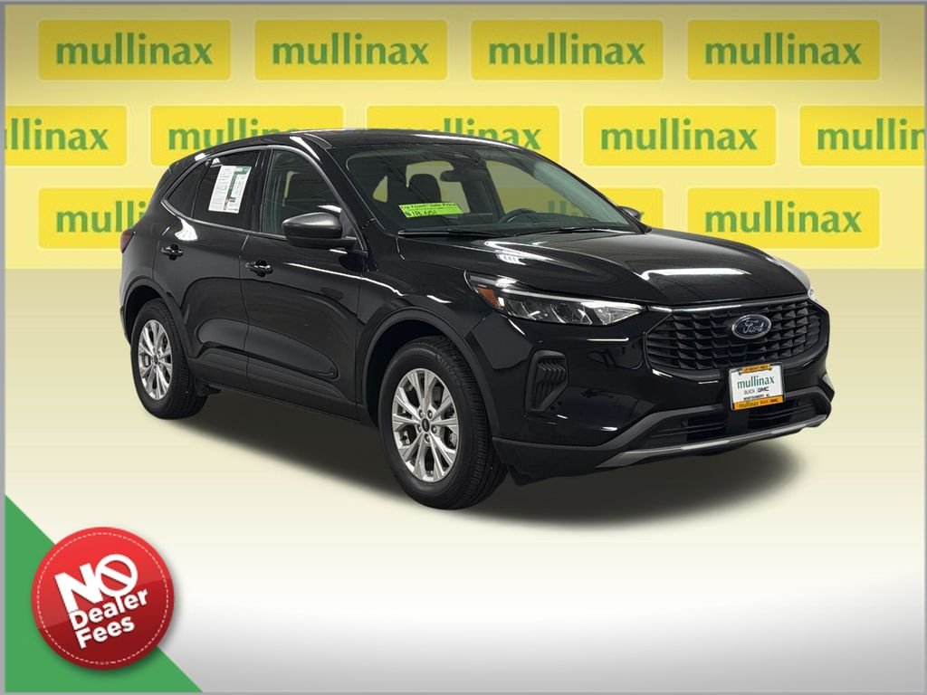 Used 2025 Black Ford Active image 1