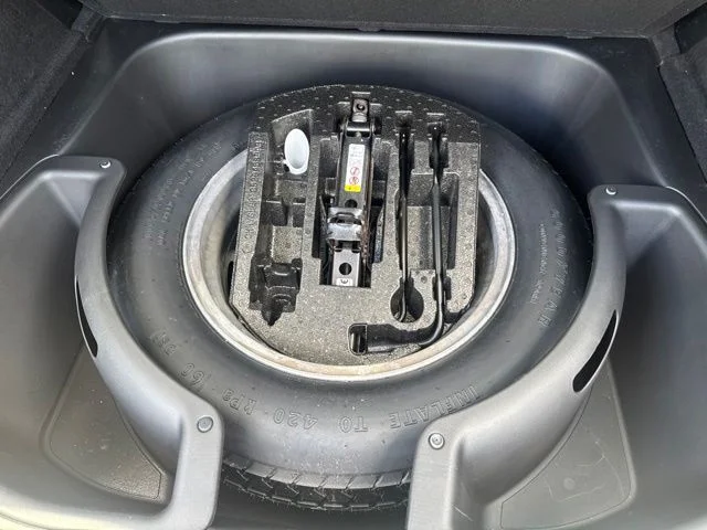 Used 2018 Black Jeep Limited image 31