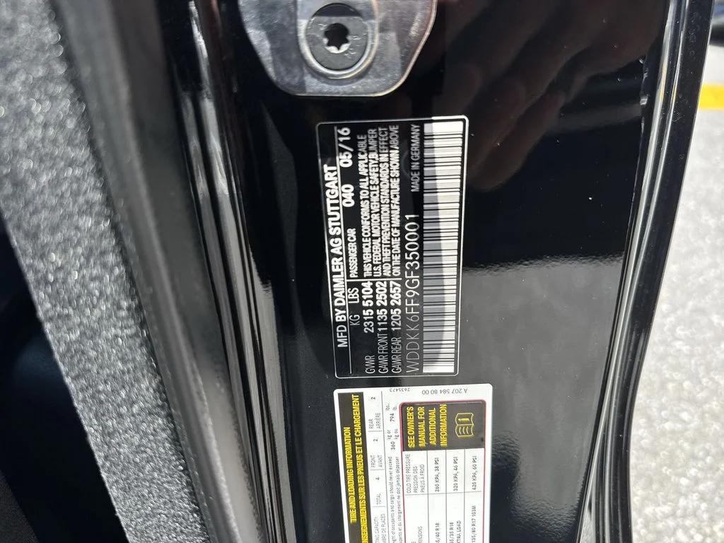 Used 2016 Obsidian Black Metallic Mercedes-Benz E 400 image 59