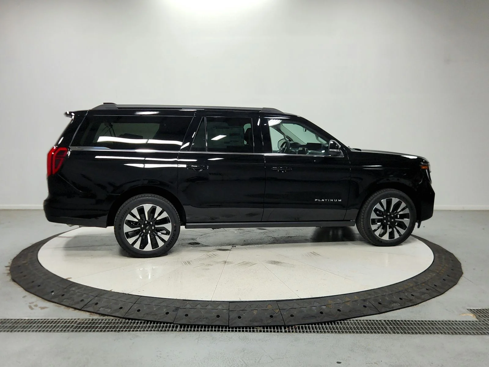 New 2027 Black Ford Platinum image 9