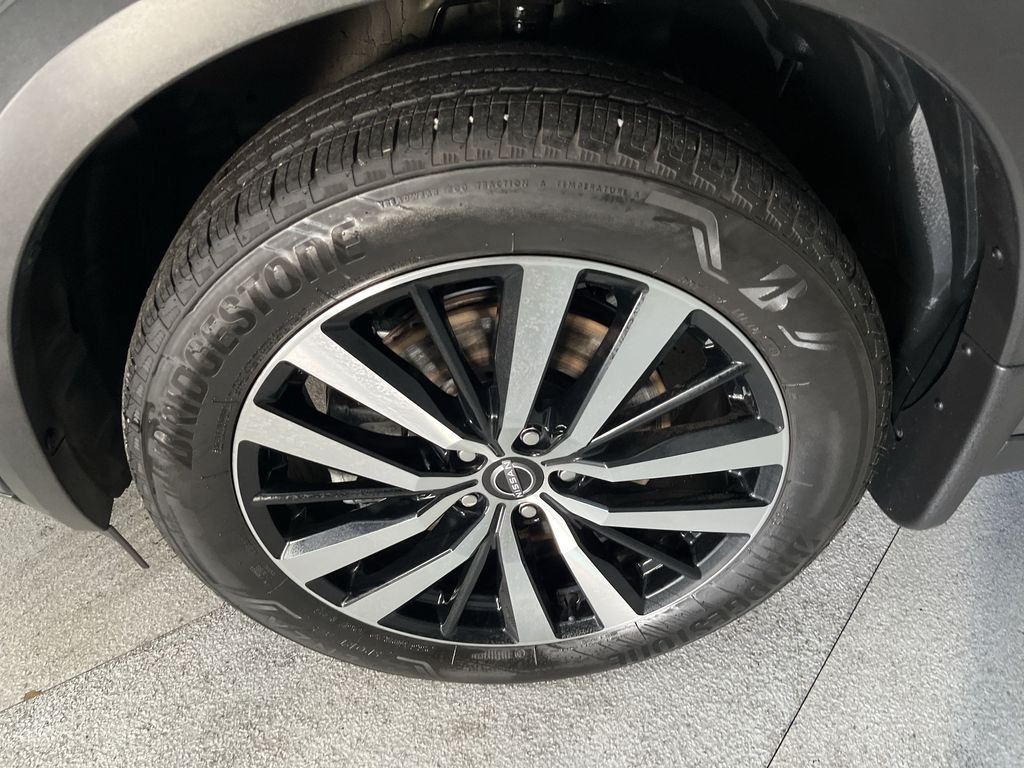 Certified Used 2024 Gray Nissan Platinum image 14