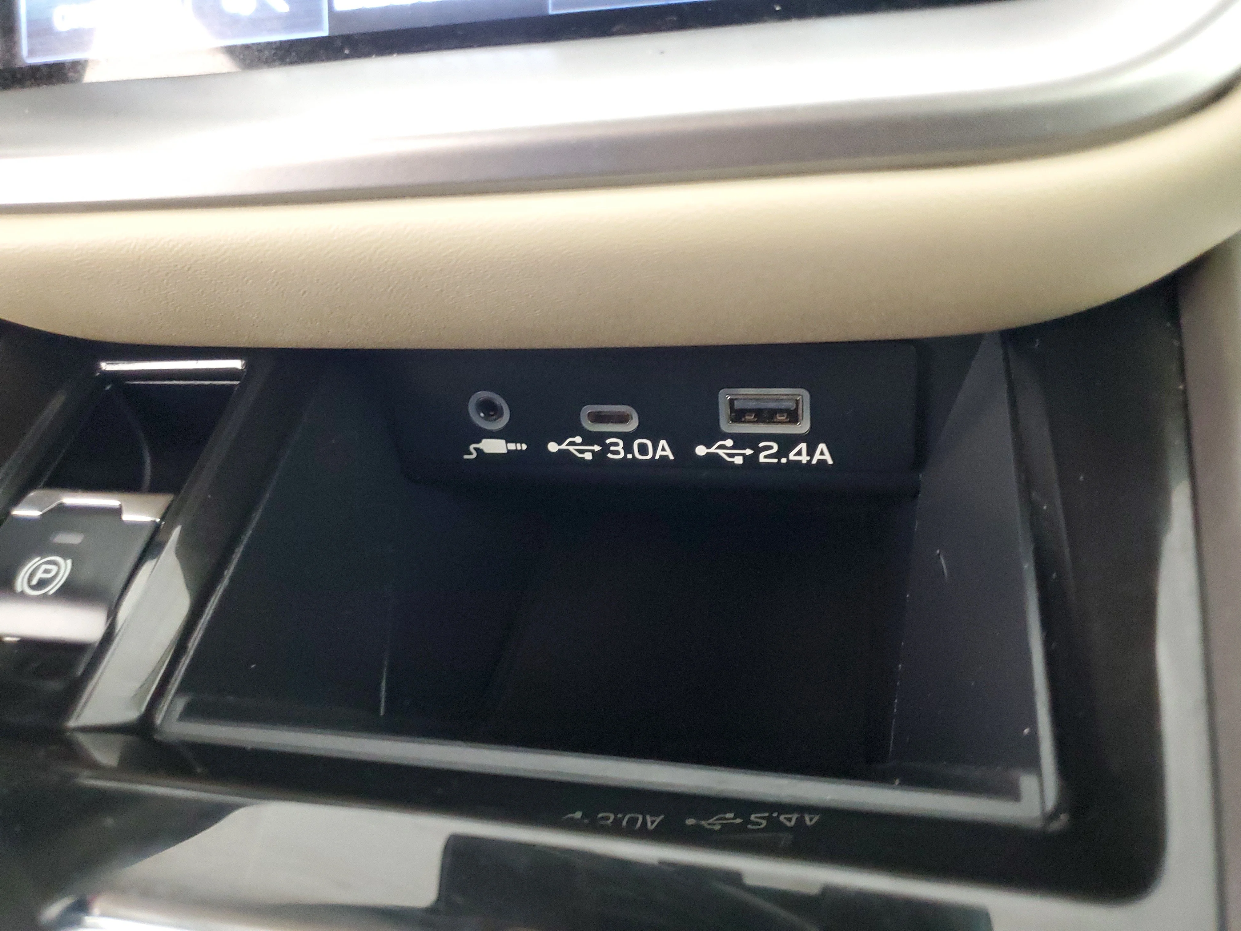 Used 2025 Autumn Green Metallic Subaru Premium image 18