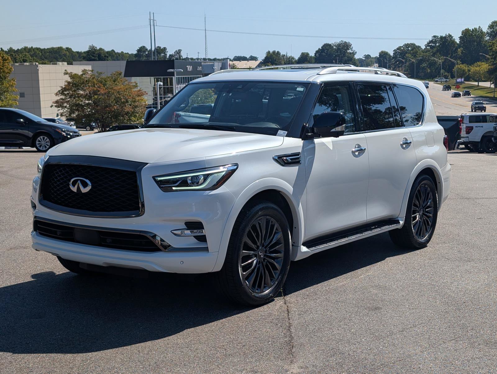 2022 INFINITI QX80