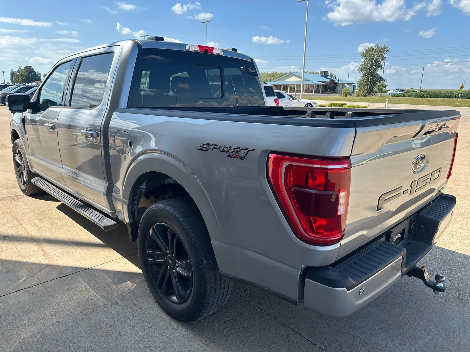 Used 2022 Iconic Silver Metallic Ford XLT image 13