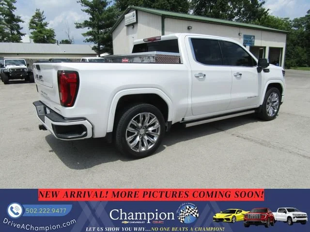 Used 2025 White Frost Tricoat GMC Denali image 4