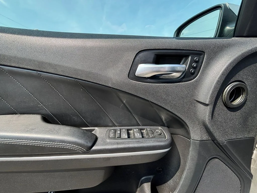 Used 2016 Silver Dodge R/T Scat Pack image 27
