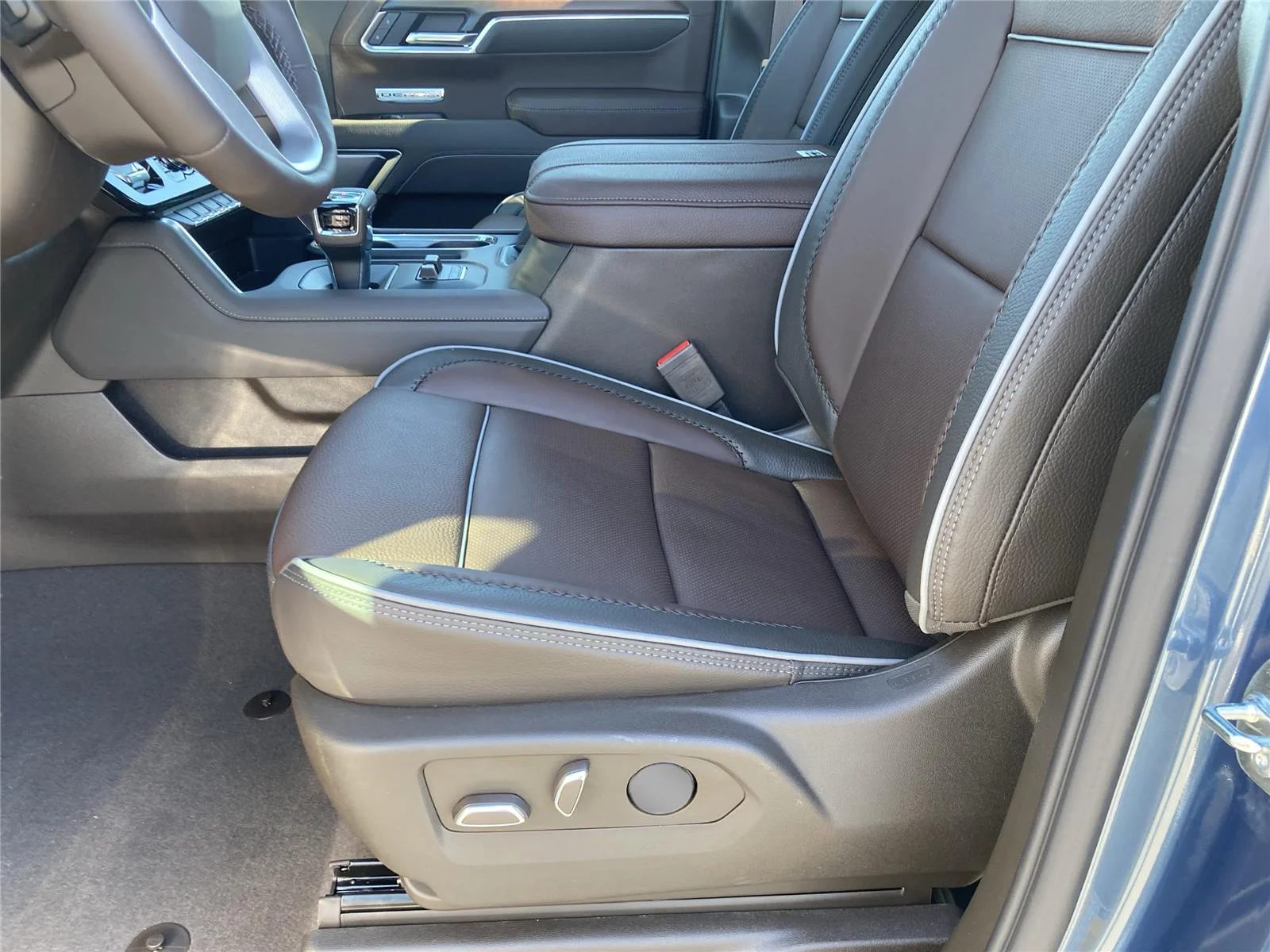 New 2026 Downpour Metallic GMC Denali image 21